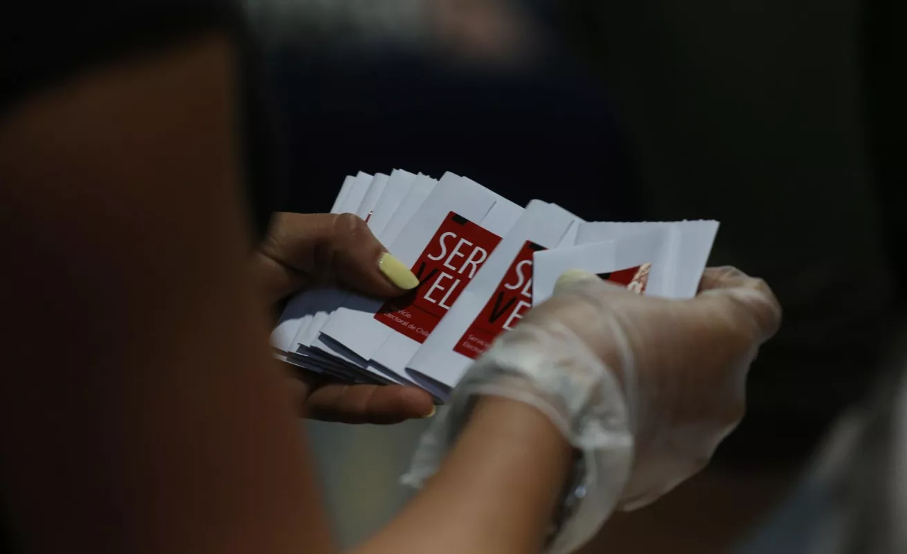 Chile rechaza con un aplastante 62,2 % la propuesta de nueva Constitución