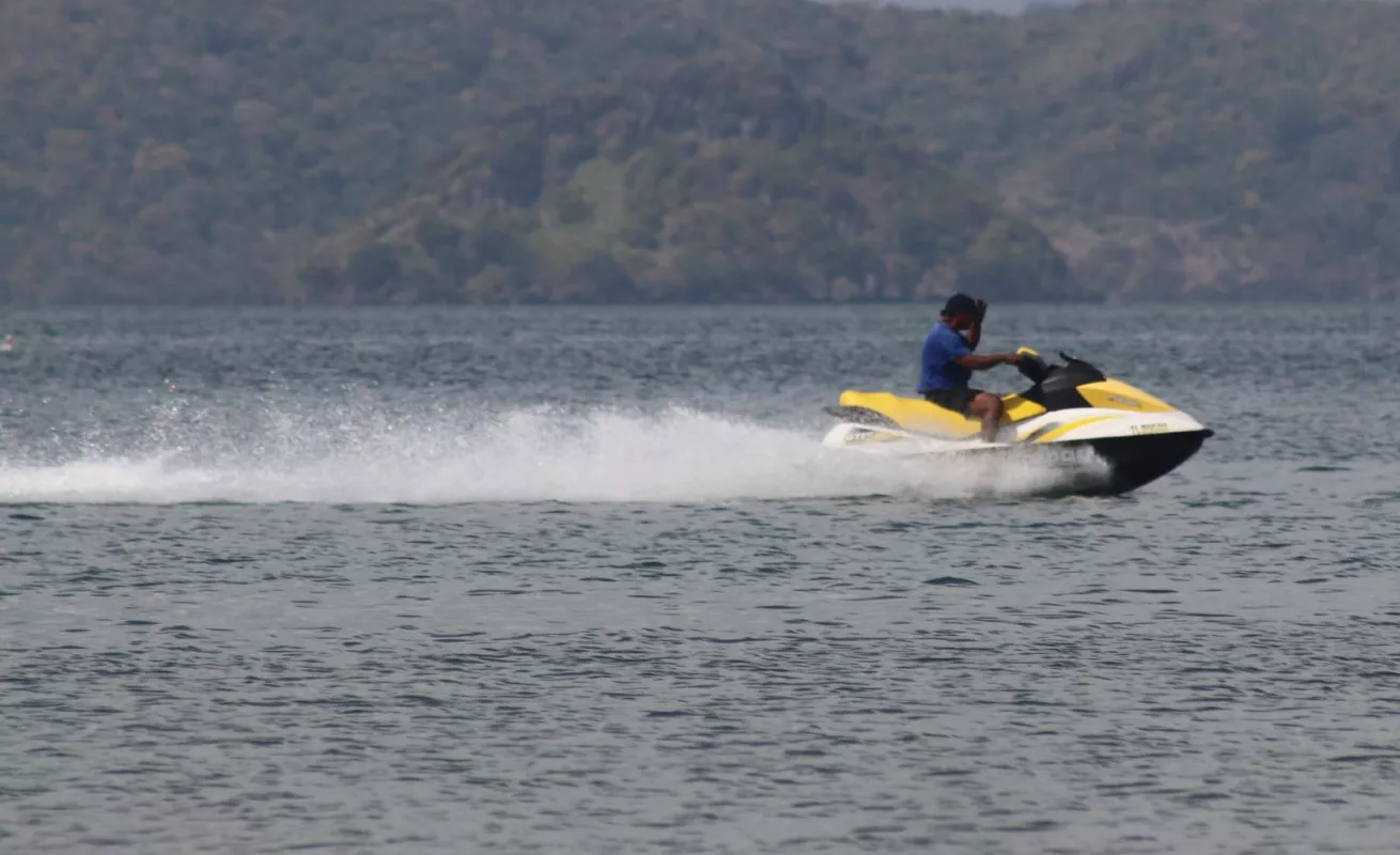 Chapuzón del 1 de enero para sacarse la sal 