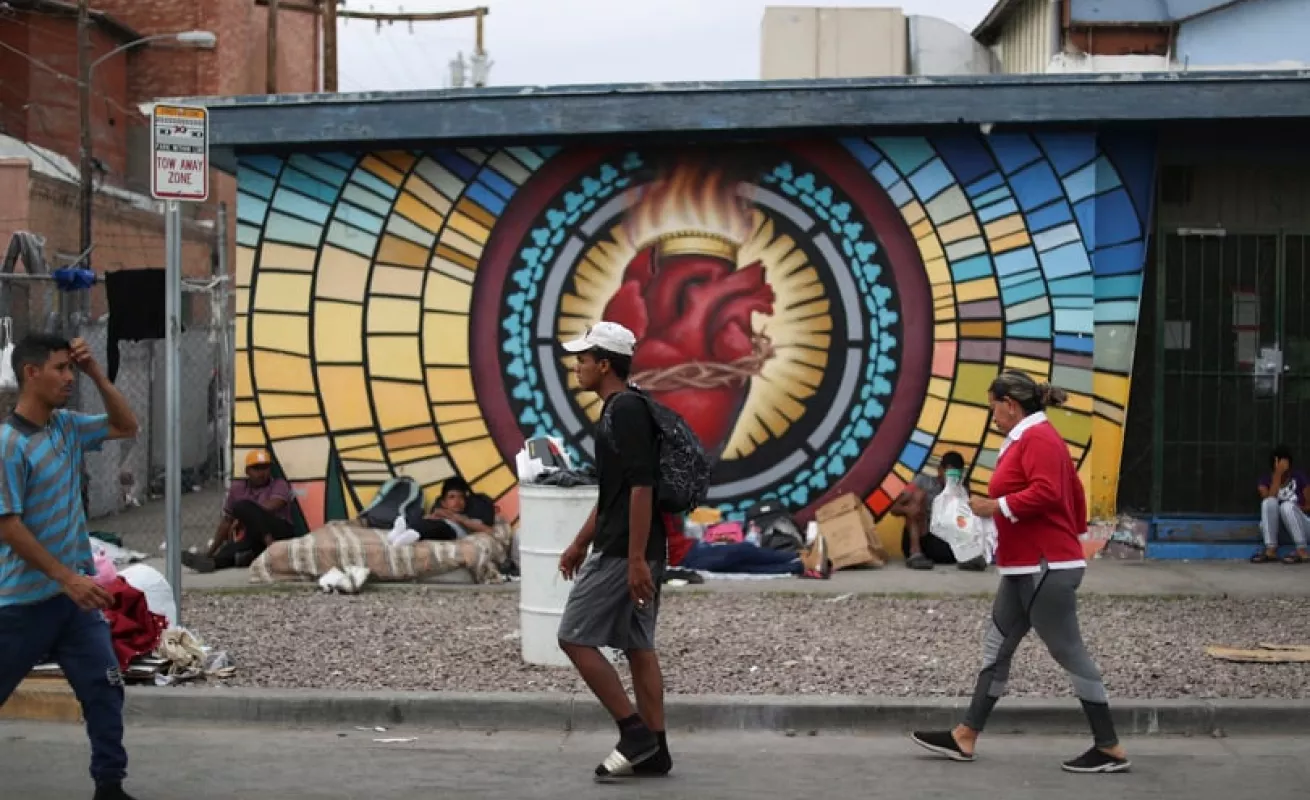 Migrantes venezolanos en El Paso se acogen solo a su "fe", no a las políticas (Fotos)