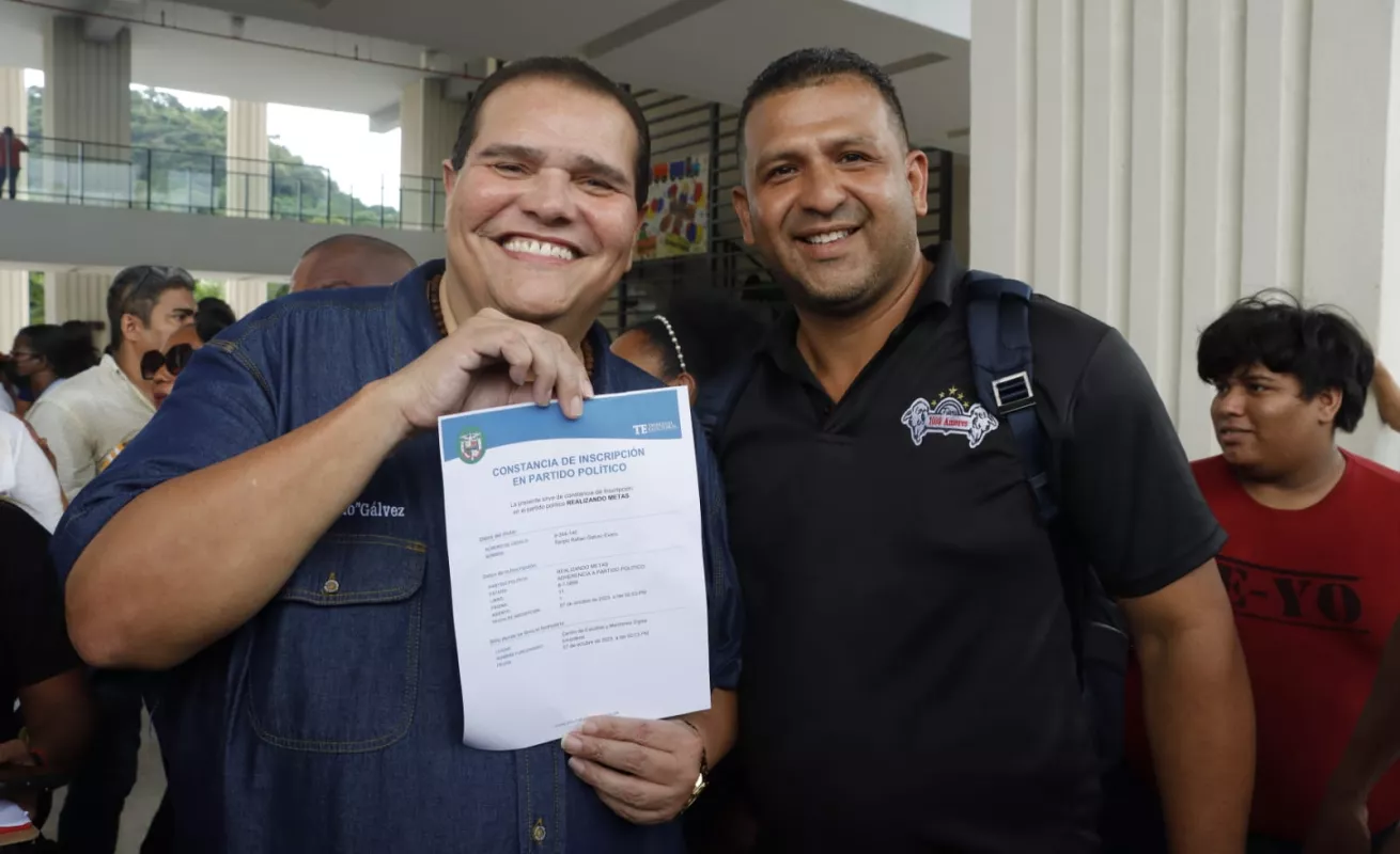 Momentos: Miles se inscriben en Realizando Metas 