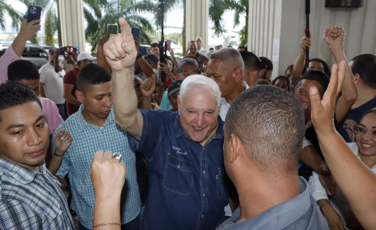 Momentos: Miles se inscriben en Realizando Metas 