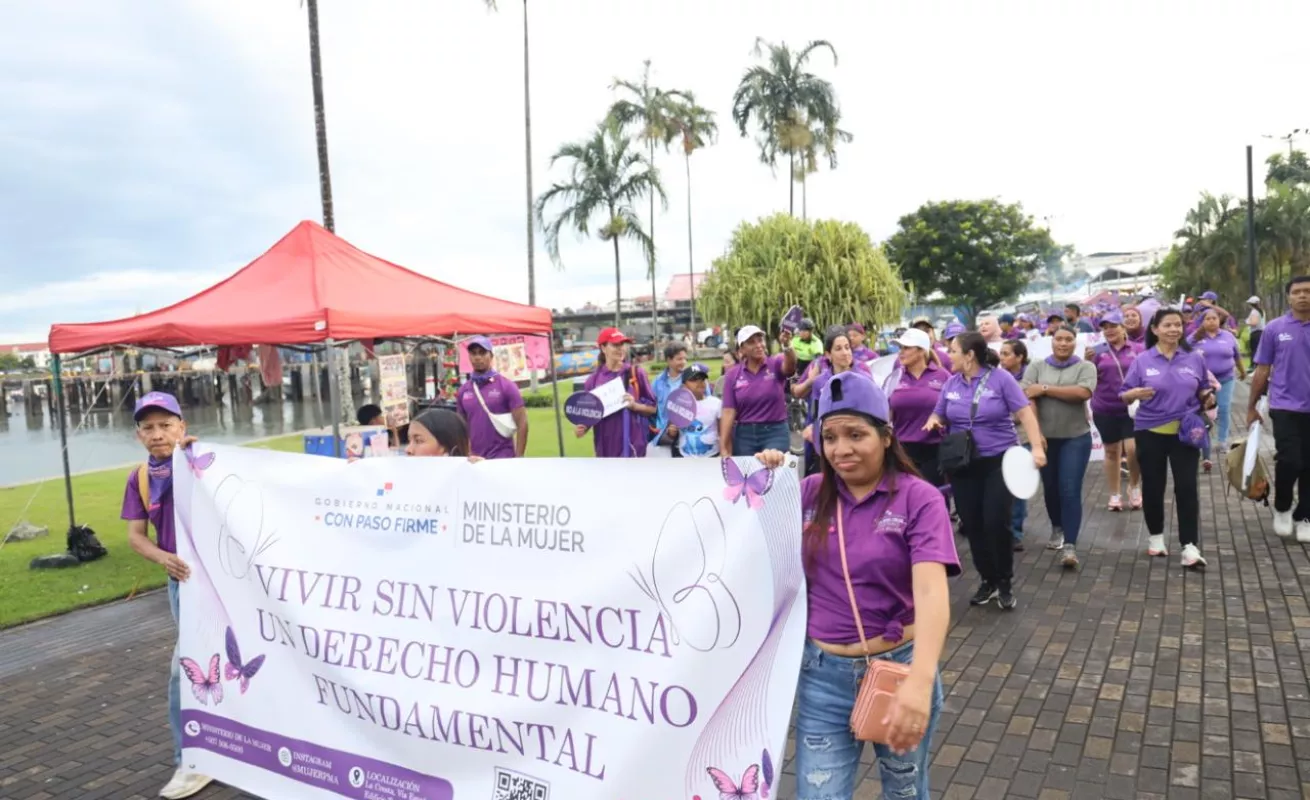 ¡Alto a la violencia contra las mujeres!