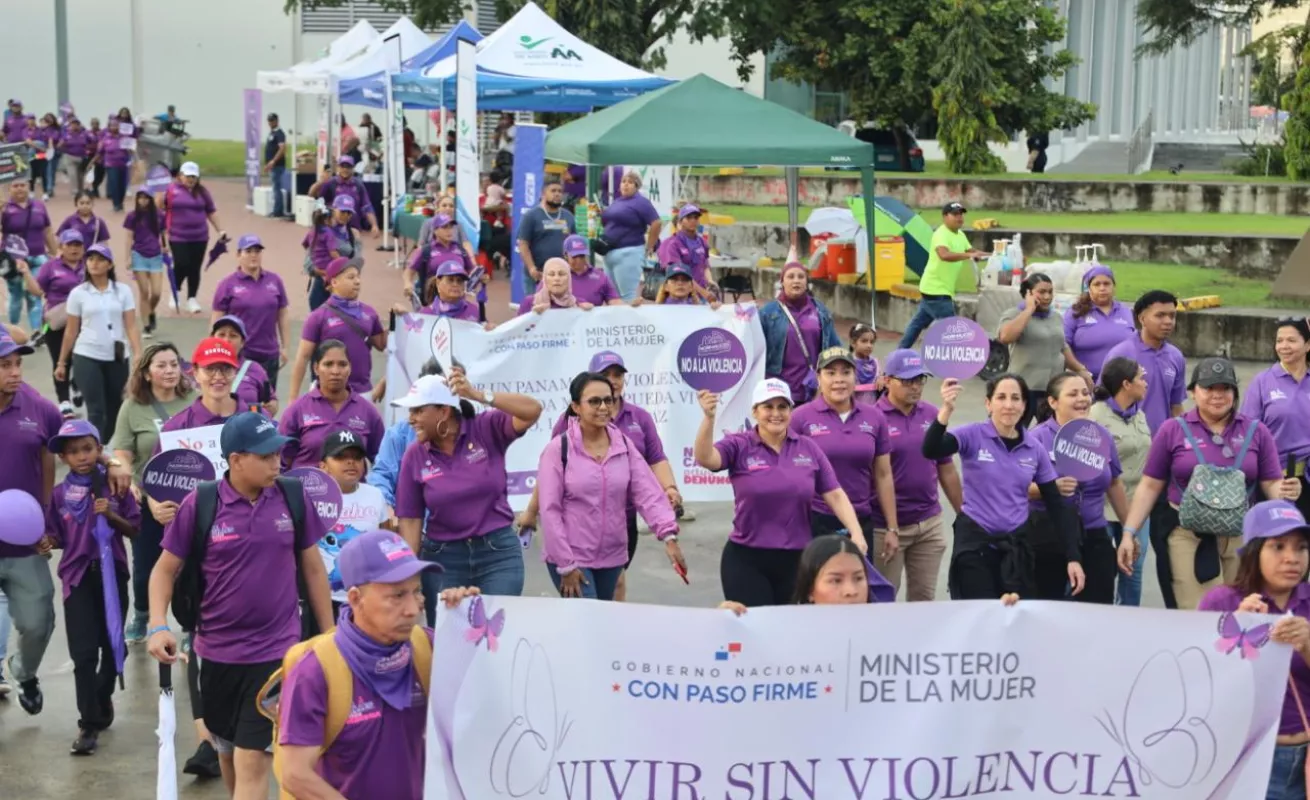 ¡Alto a la violencia contra las mujeres!